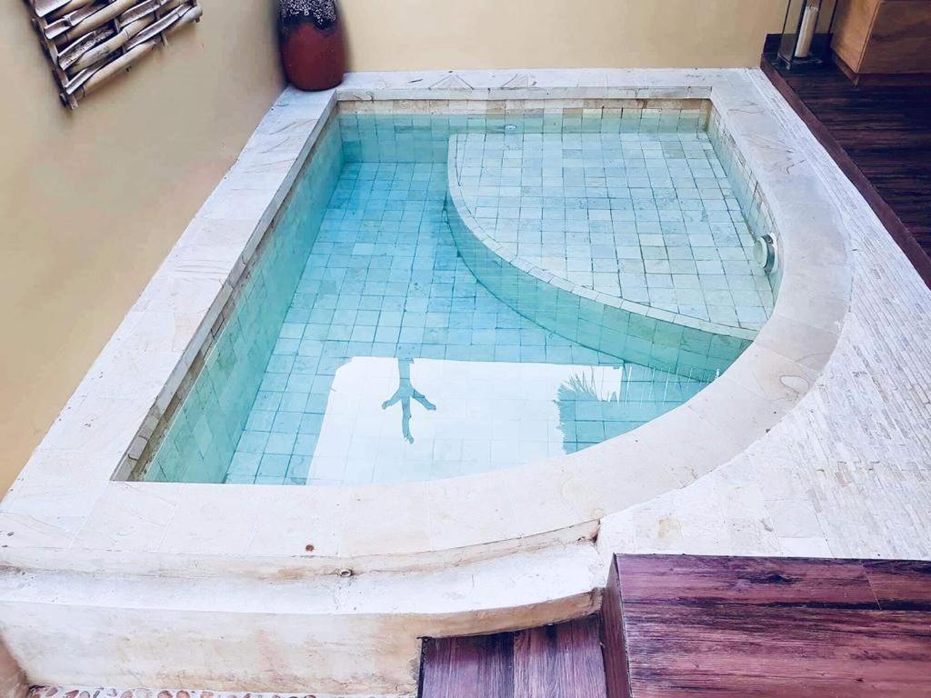 Villa Sentosa, Cheerful 3-Bedroom Villa With Pool Gili Trawangan Exterior foto